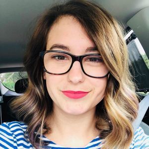 Meet your Posher, Danielle